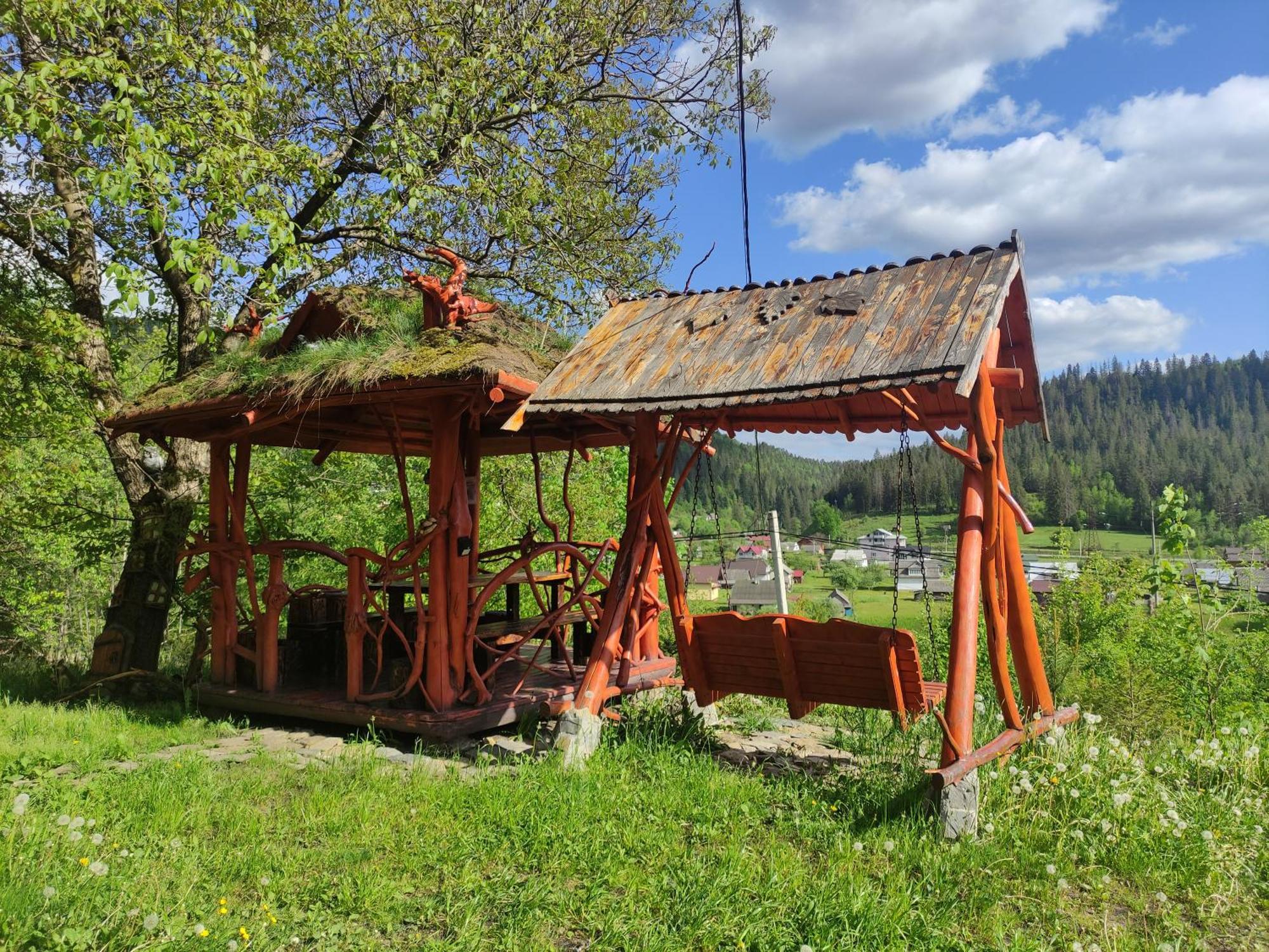 Дерев'Яний Котедж "Казка" Iaremcea Exterior foto